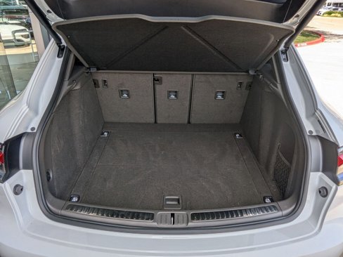 Certified 2024 Porsche Macan image 23