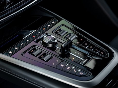 Used 2025 Aston Martin DBX 707 image 16