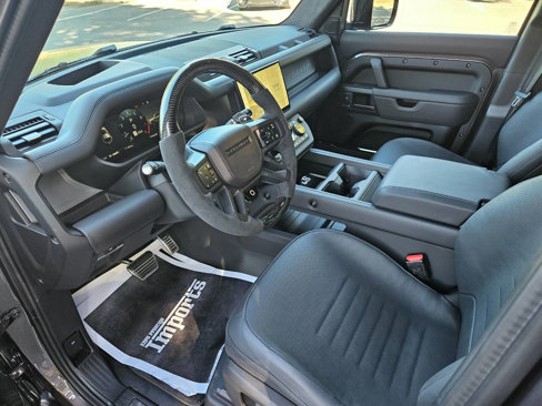 Used 2025 Land Rover Defender 110 image 8