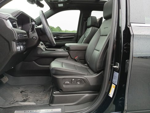 Used 2024 GMC Yukon Denali w/ Advanced Technology Package image 20