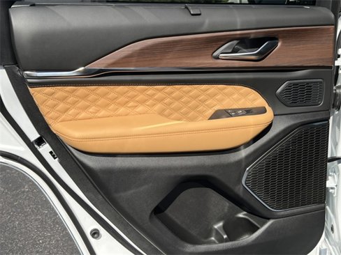 New 2025 Jeep Grand Cherokee Summit image 40