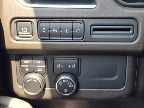 Used 2021 Chevrolet Tahoe LT image 23