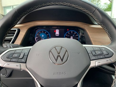 Used 2024 Volkswagen Atlas SE image 28