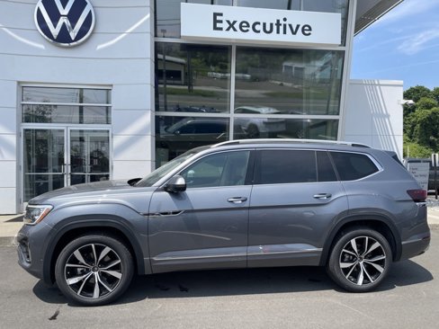 New 2025 Volkswagen Atlas SEL Premium R-Line image 2