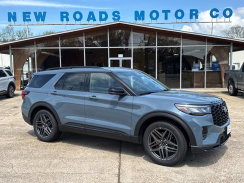 New 2025 Ford Explorer ST image 1