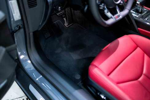 Used 2022 Audi R8 V10 w/ Premium Package image 43