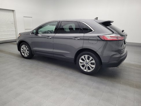 Used 2022 Ford Edge Titanium image 3
