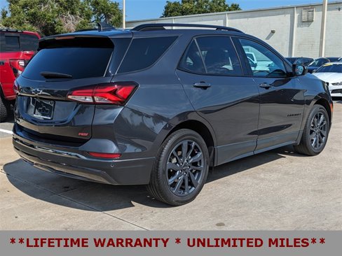 Used 2022 Chevrolet Equinox RS w/ LPO, Floor Liner Package image 6