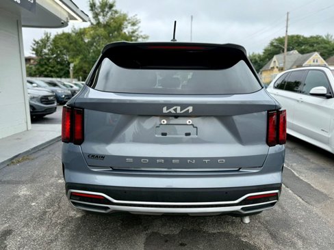 Used 2021 Kia Sorento LX image 12