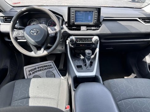 Used 2022 Toyota RAV4 XLE image 8