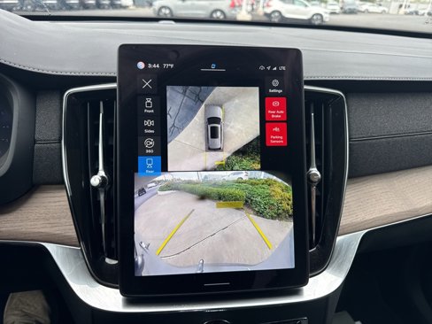 Certified 2025 Volvo XC90 B5 Plus image 15
