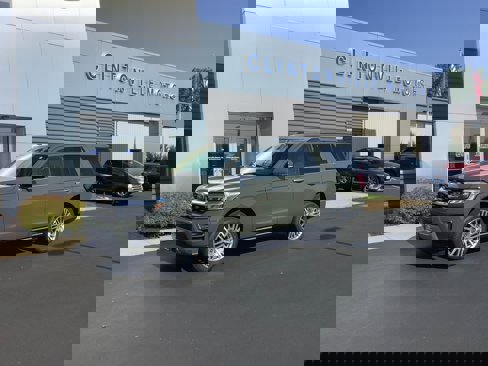 Used 2024 Ford Expedition Limited image 1