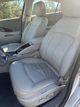 Used 2011 Buick LaCrosse CXL image 20