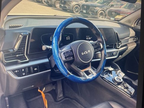 Used 2023 Kia Sportage EX image 9
