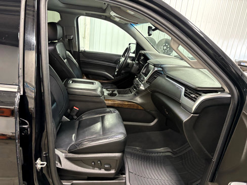 Used 2019 Chevrolet Tahoe LT w/ Luxury Package image 16