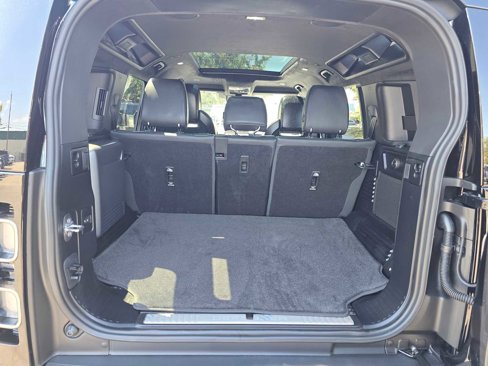 New 2025 Land Rover Defender 110 image 17