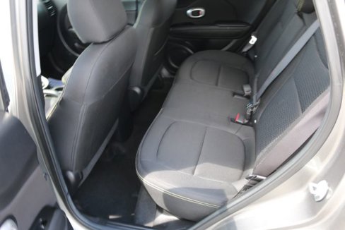 Used 2016 Kia Soul + image 21