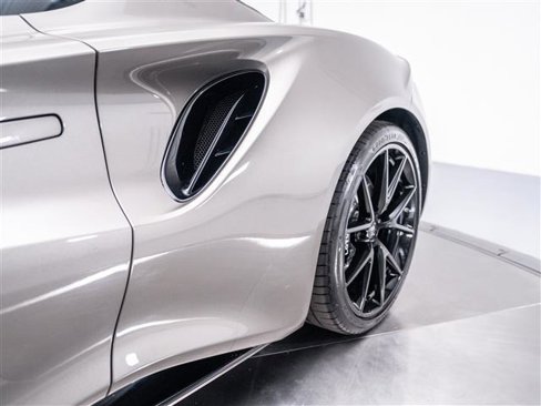 New 2025 Lotus Emira image 26