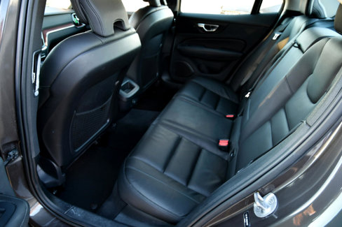 Used 2024 Volvo S60 B5 Plus image 25