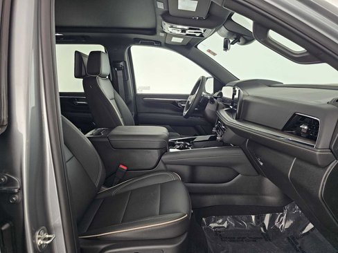 Used 2026 Chevrolet Tahoe Premier image 10