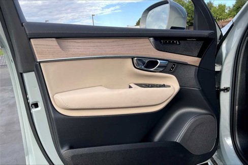 New 2026 Volvo XC90 T8 Plus image 24