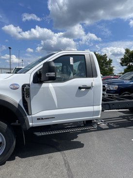 New 2023 Ford F550 2WD Regular Cab Super Duty image 3