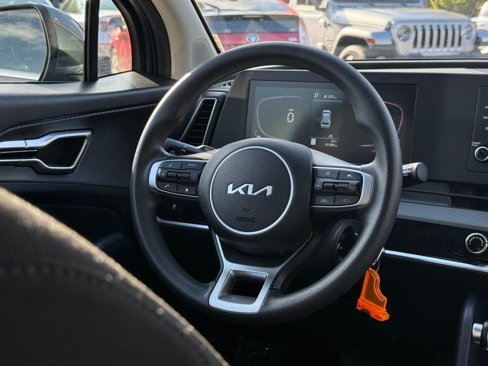 Used 2024 Kia Sportage LX image 22