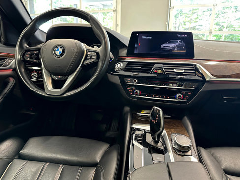 Used 2019 BMW 540i xDrive image 30