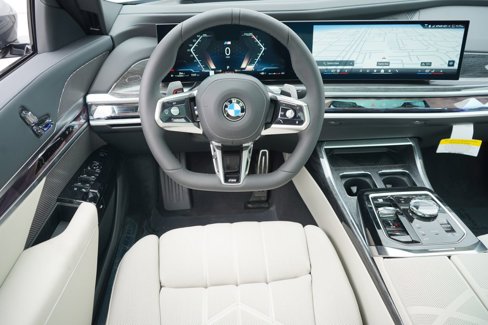 New 2026 BMW 740i w/ Premium Package image 16