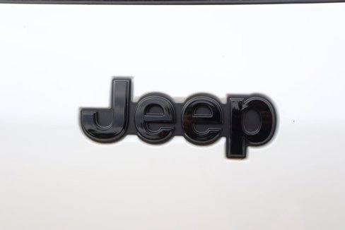 New 2025 Jeep Grand Cherokee L Summit image 9
