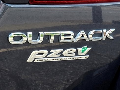 Used 2017 Subaru Outback 2.5i Limited image 34