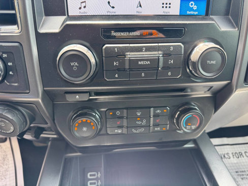 Used 2017 Ford F150 XLT w/ Equipment Group 302A Luxury image 8