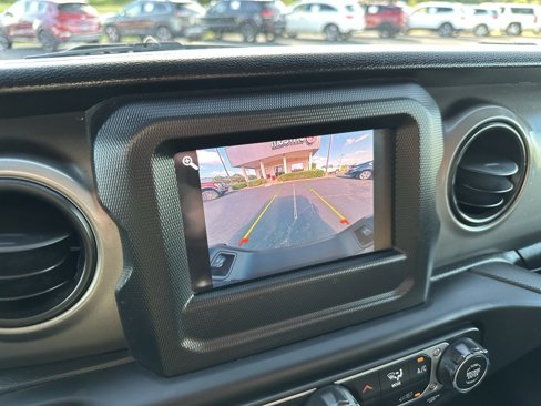 Used 2021 Jeep Gladiator Sport image 27