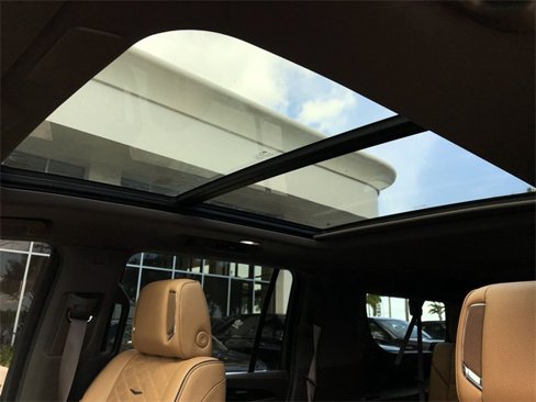 Certified 2022 Cadillac Escalade ESV Sport w/ Touring Package image 13