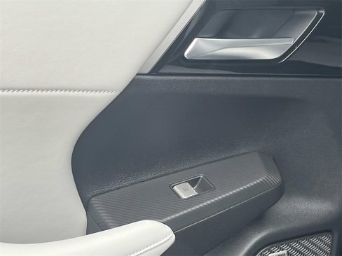 New 2025 Mitsubishi Outlander SE image 14