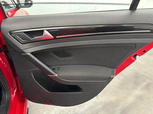 Used 2017 Volkswagen GTI GTI S image 29