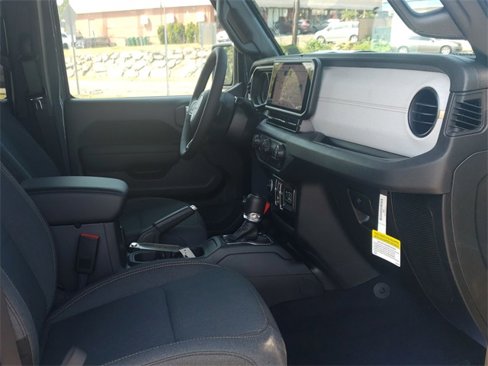 New 2025 Jeep Wrangler Sport S image 32