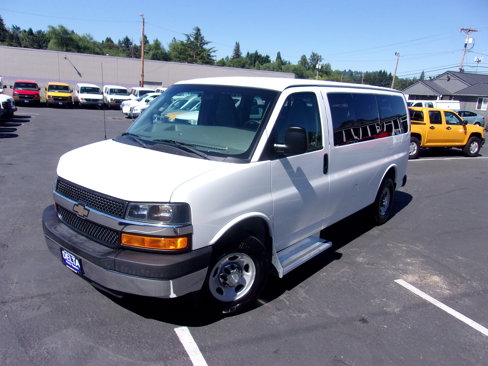 Used 2016 Chevrolet Express 3500 LT w/ LT Preferred Equipment Group image 4