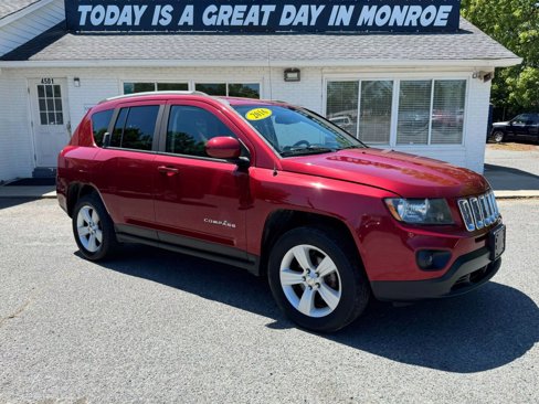 Used 2016 Jeep Compass Latitude image 1