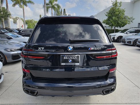 New 2026 BMW X7 M60i image 5