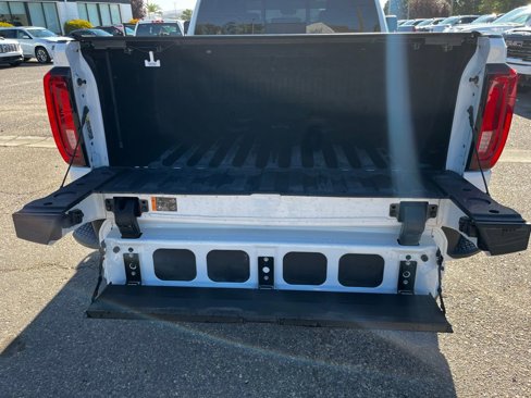 Used 2022 GMC Sierra 3500 Denali w/ Denali Ultimate Package image 7
