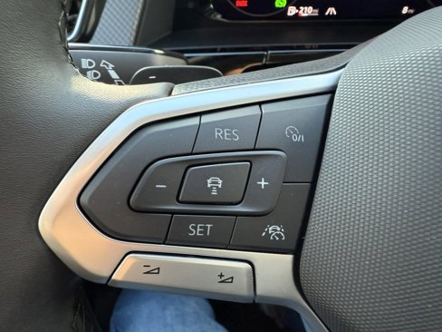 New 2025 Volkswagen Atlas Peak Edition SE image 15
