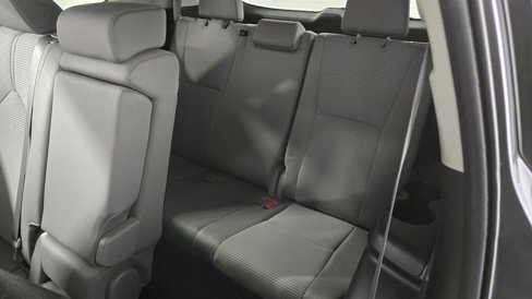 Used 2023 Toyota Highlander LE image 26