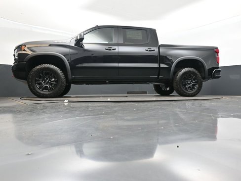 New 2026 Chevrolet Silverado 1500 ZR2 image 40