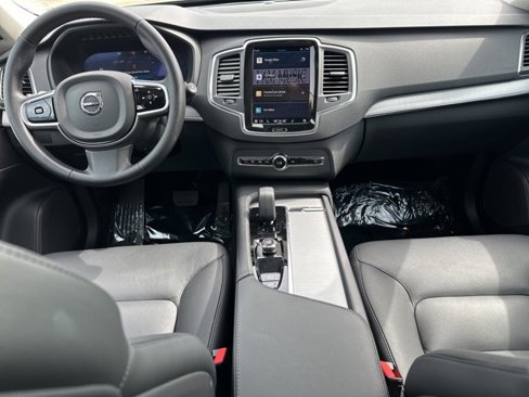 Certified 2025 Volvo XC90 B5 Core image 15
