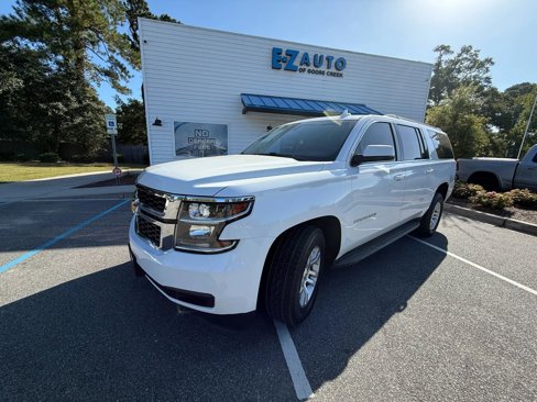 Used 2018 Chevrolet Suburban LT image 2