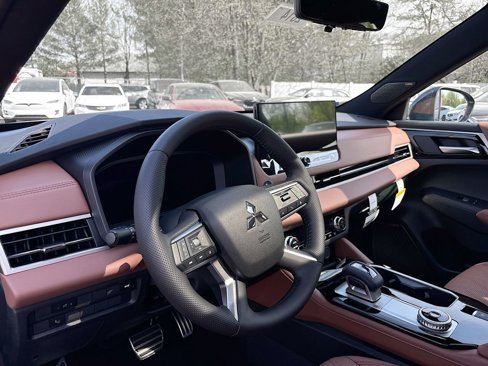 New 2025 Mitsubishi Outlander SEL image 9