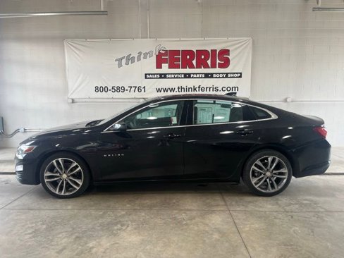 Used 2022 Chevrolet Malibu LT image 2