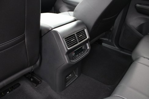 New 2026 Volkswagen Atlas SE image 8