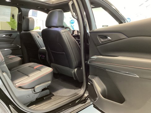New 2026 Chevrolet Traverse RS image 30